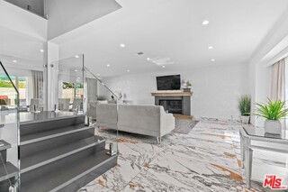 18933 Kilfinan St - Photo 6 of 8