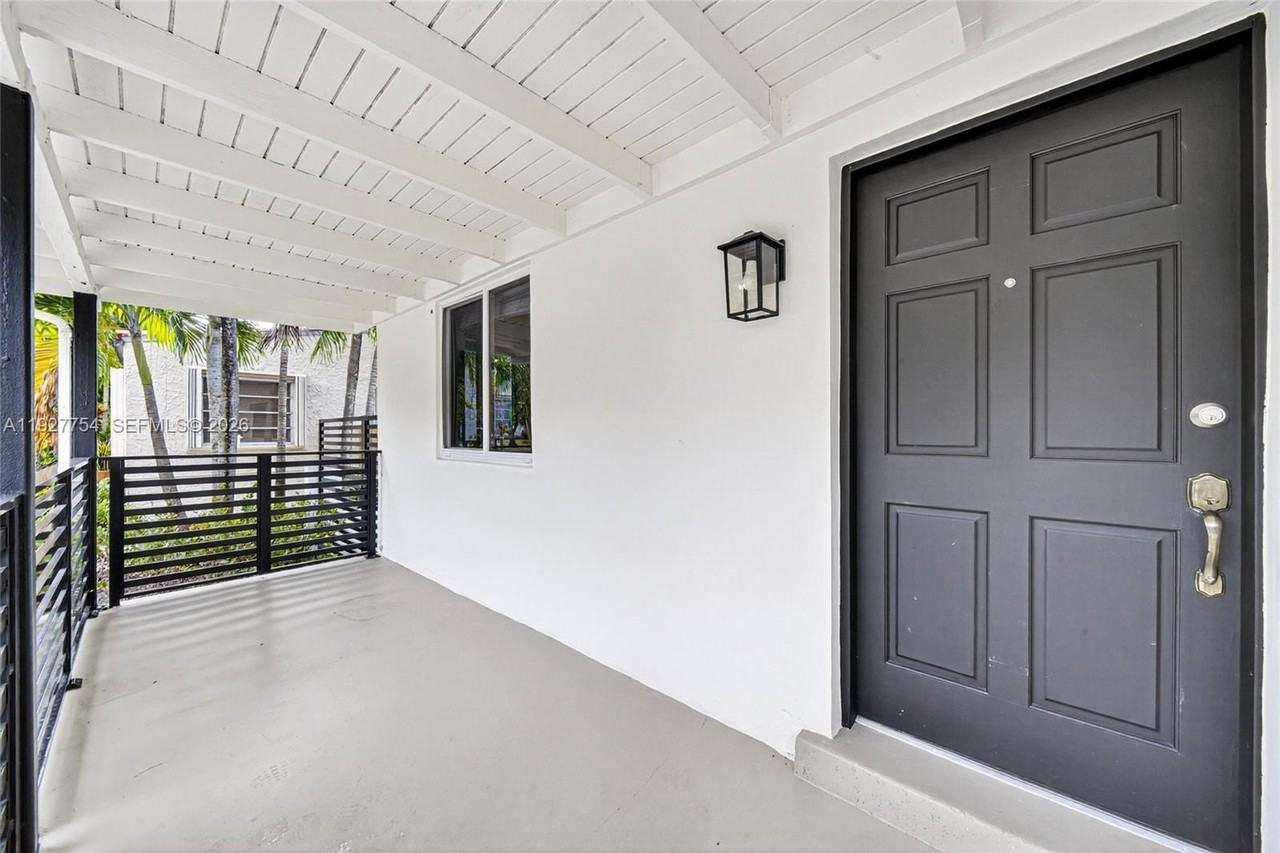 426 Sw 26th Rd - Photo 5 of 28