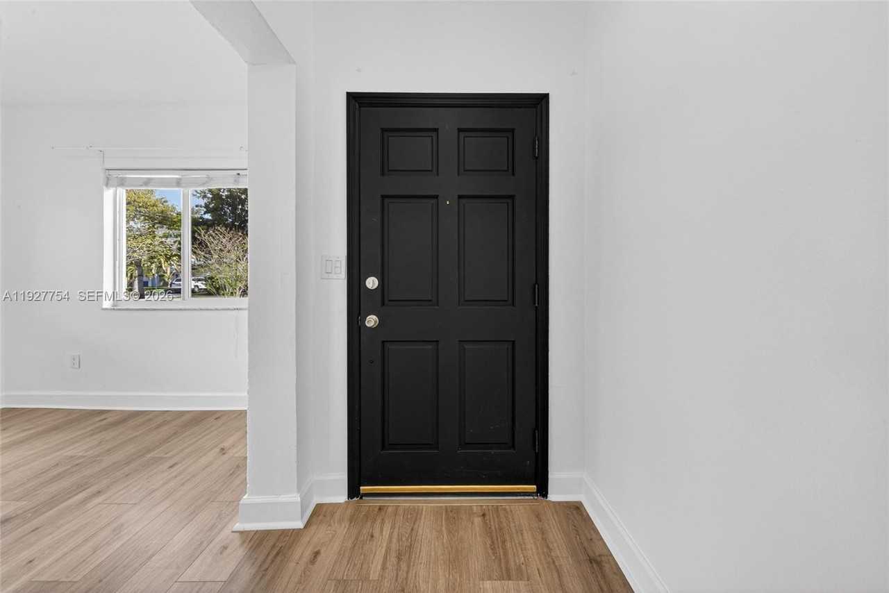 426 Sw 26th Rd - Photo 7 of 28