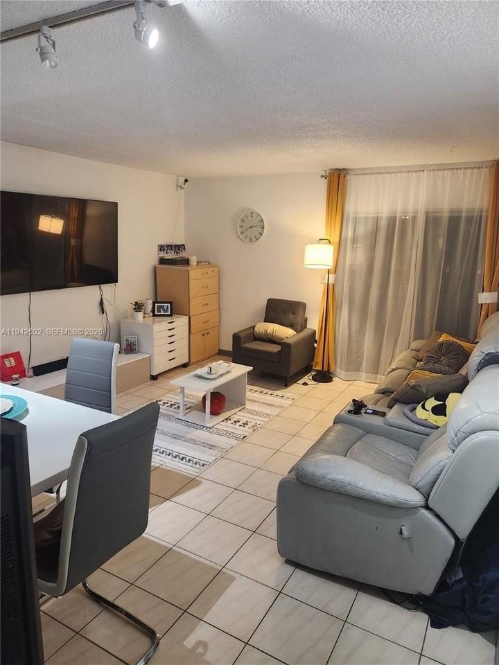 2498 Sw 17th Ave #4209 - Photo 2 of 7