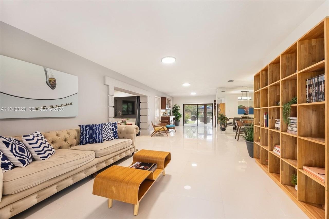 20450 Sw 198th Ave - Photo 7 of 50