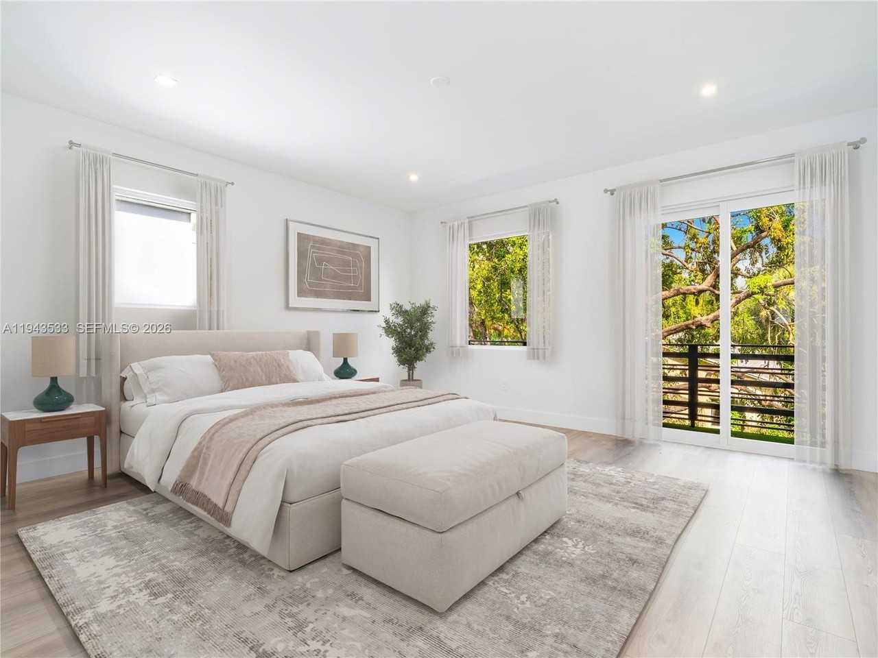 1703 Sw 23rd St - Photo 7 of 17