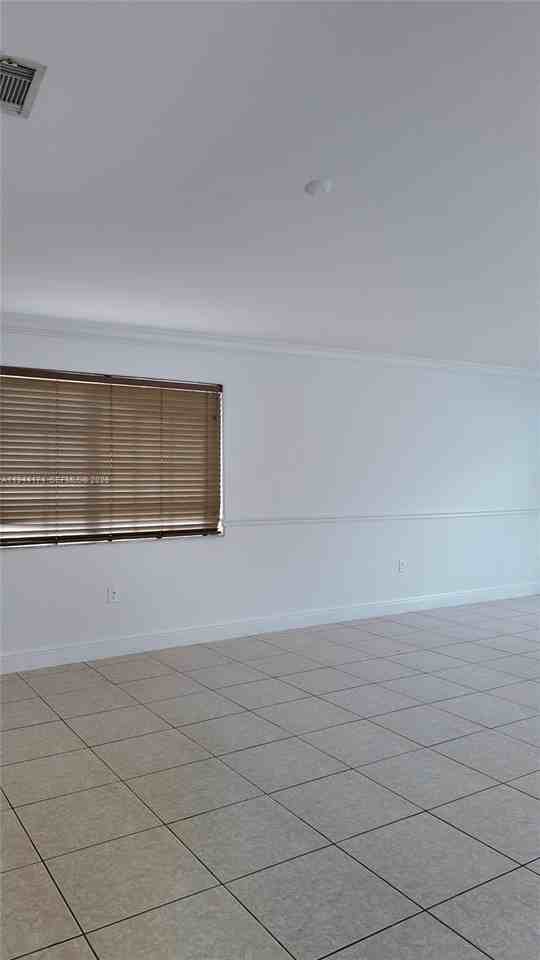 3265 Sw 153rd Pl #0 - Photo 5 of 39