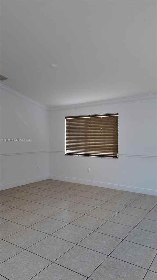 3265 Sw 153rd Pl #0 - Photo 6 of 39