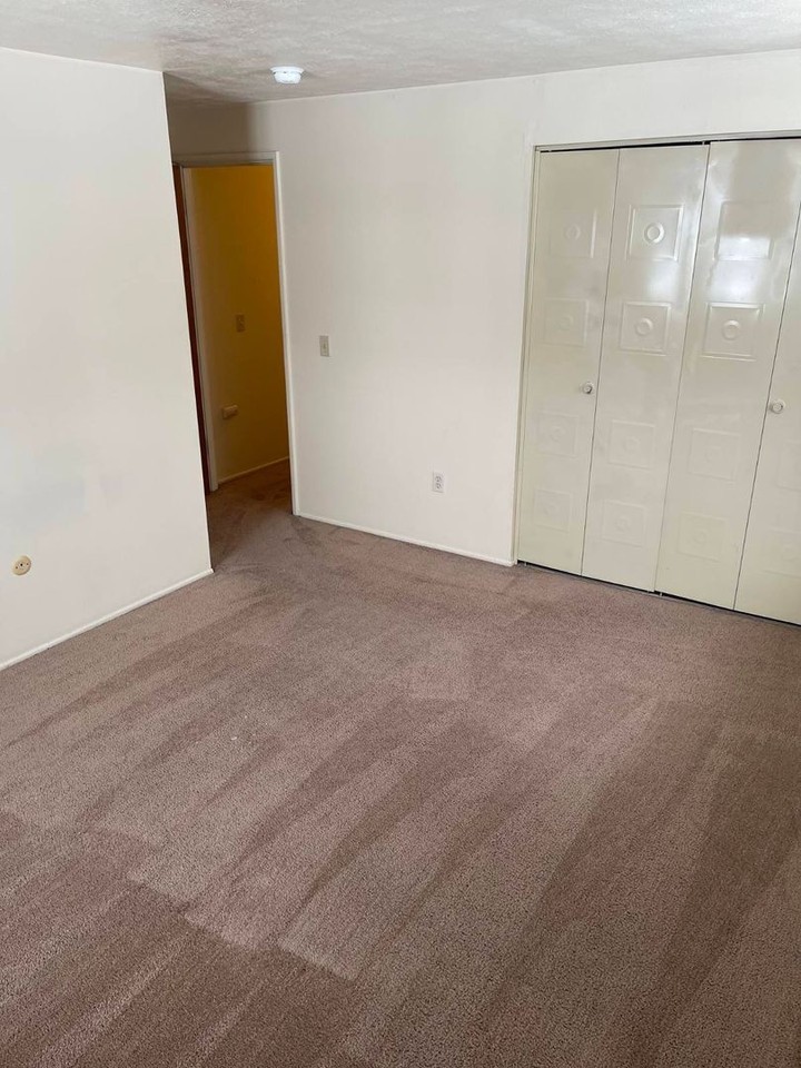 North Spruce Apartments - Photo 3 of 8