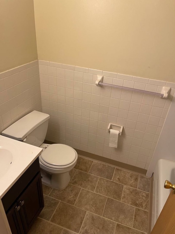 North Spruce Apartments - Photo 5 of 8
