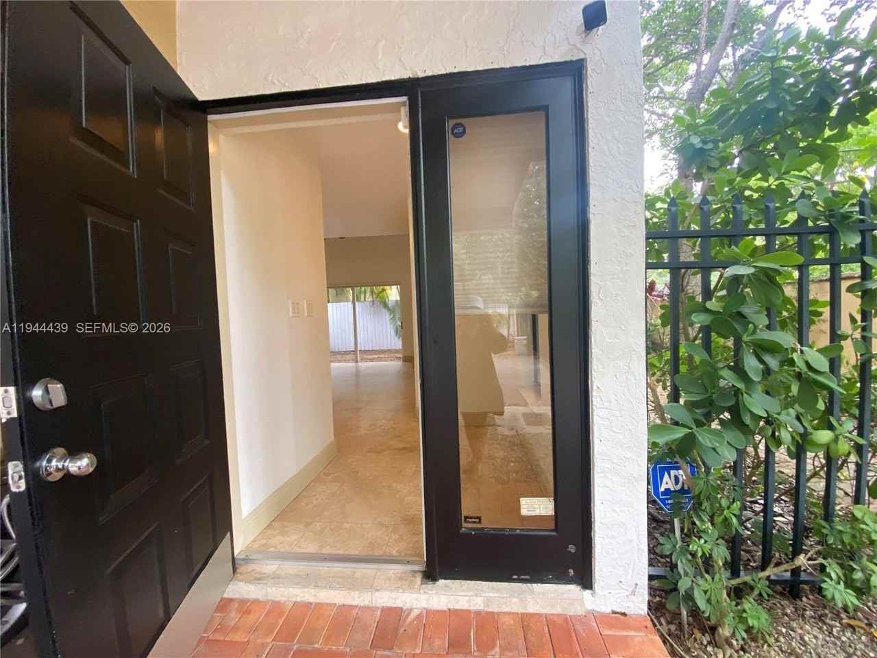 3040 Shipping Ave #3040 - Photo 3 of 14