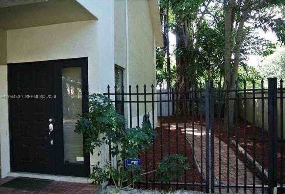 3040 Shipping Ave #3040 - Photo 4 of 14