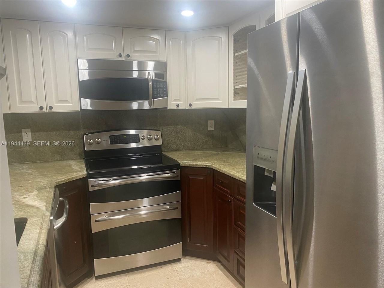 3040 Shipping Ave #3040 - Photo 6 of 14