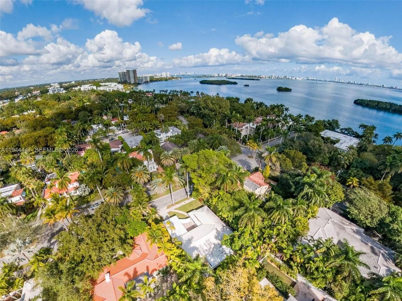 680 Ne 57th St - Photo 2 of 42