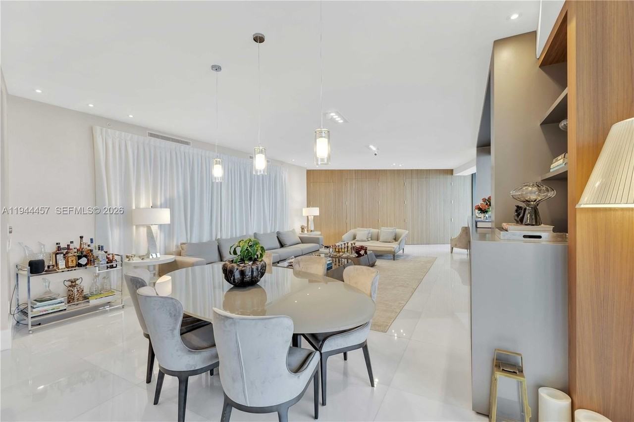 18555 Collins Ave #4601 - Photo 5 of 50