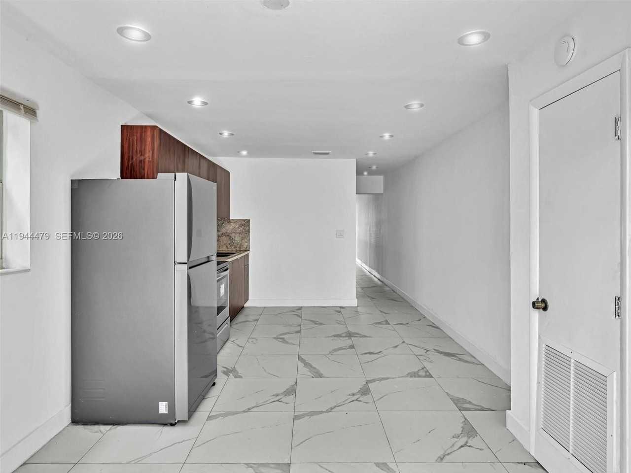 5424 Pembroke Rd #A - Photo 2 of 21