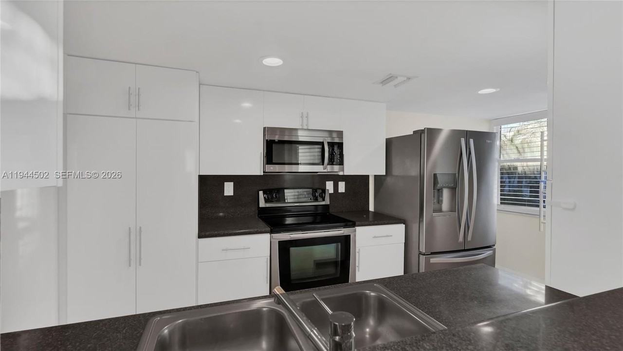 4635 Nw 97th Pl #158 - Photo 4 of 26