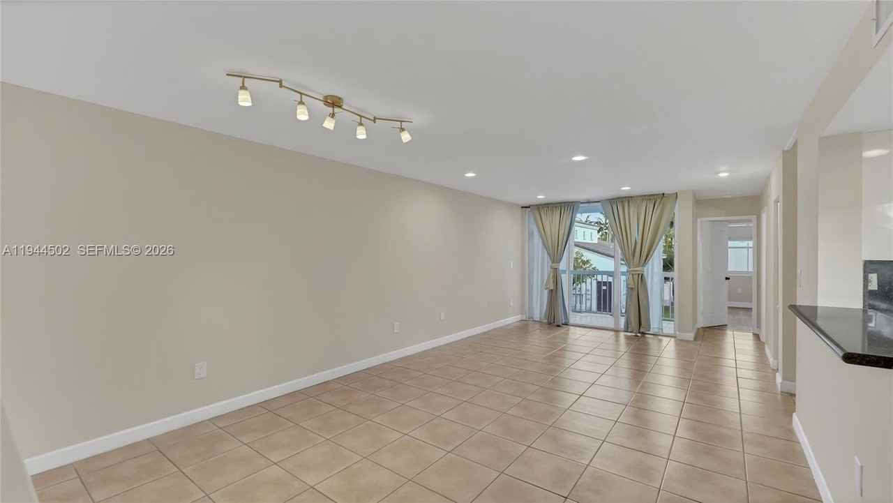 4635 Nw 97th Pl #158 - Photo 7 of 26