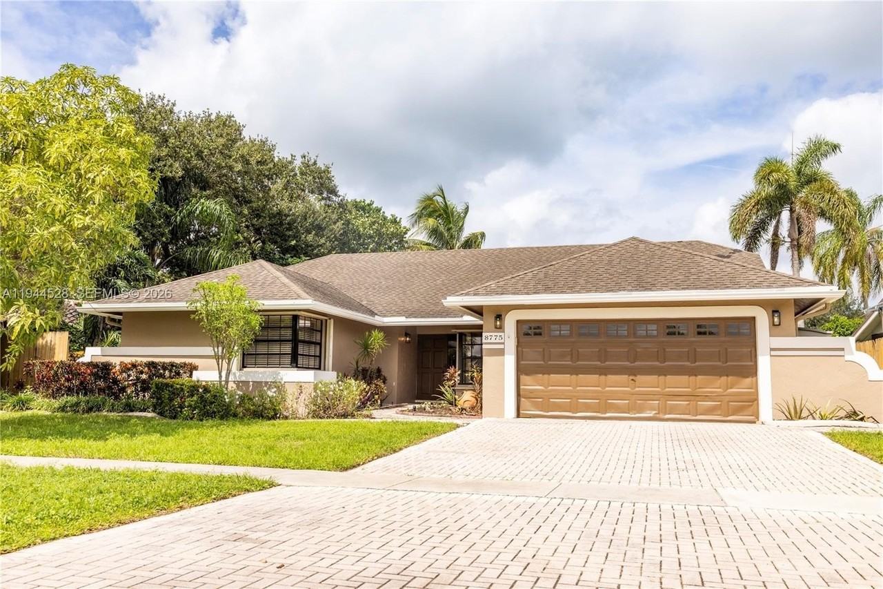 8775 Sw 57th St - Photo 2 of 35