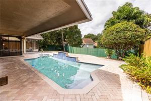 featured image of 8775 Sw 57th St