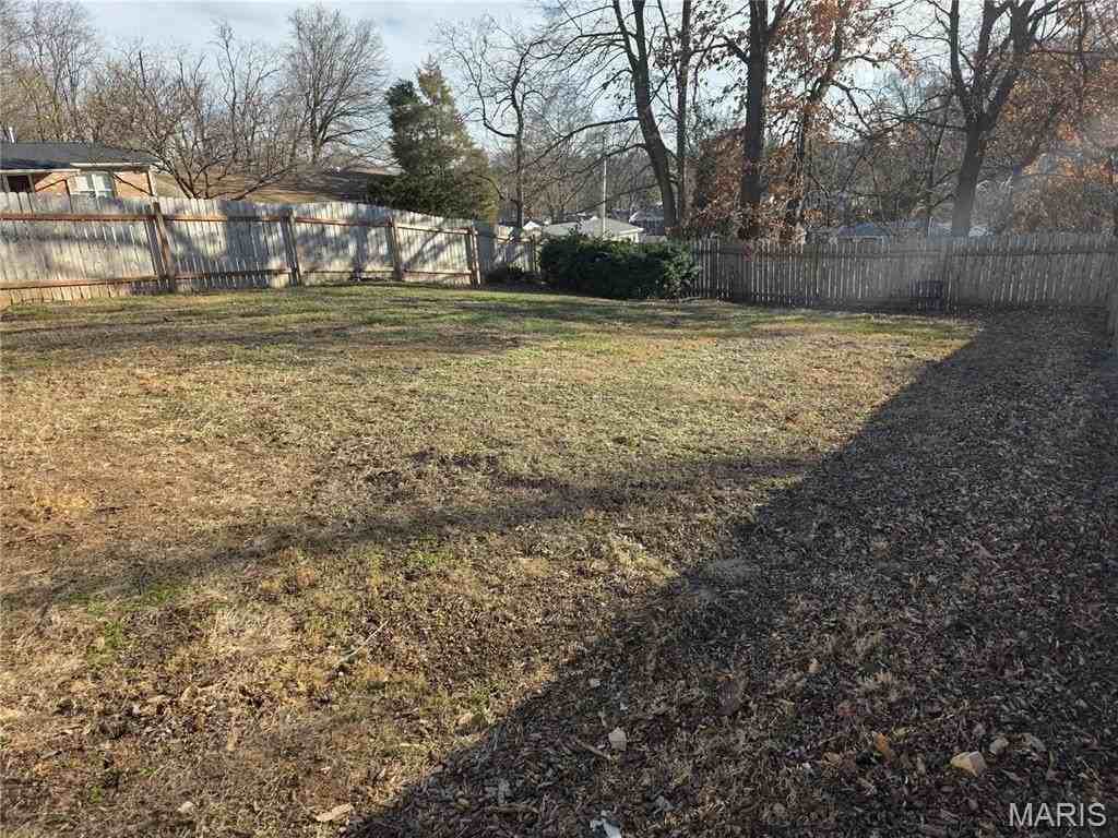 8600 Engler Ave - Photo 4 of 26