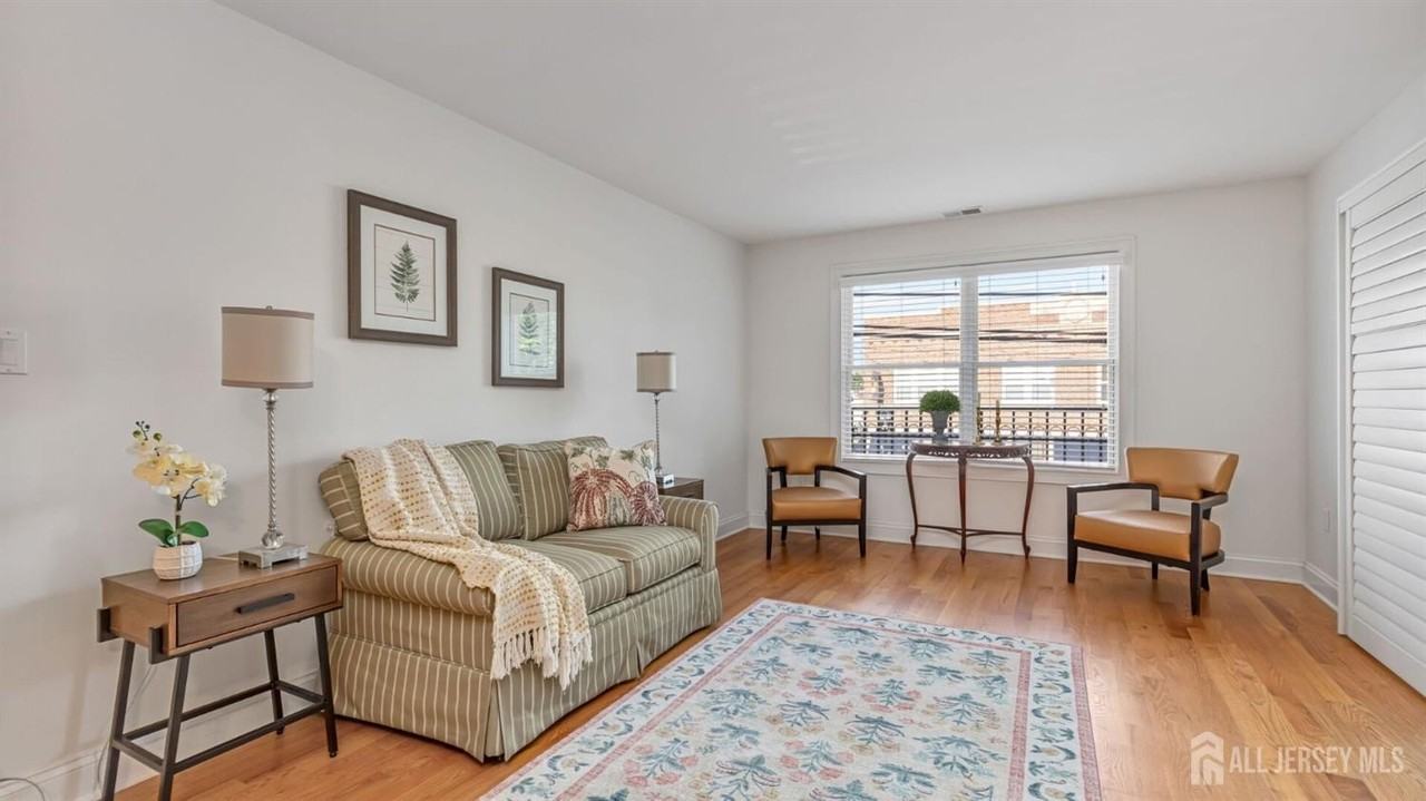 112 N Broadway #C - Photo 7 of 41