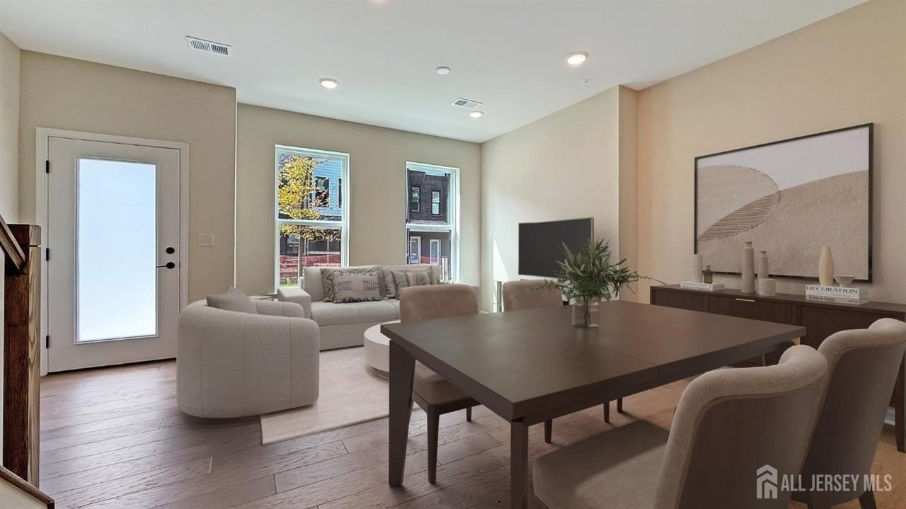 618 Sadie Cir - Photo 2 of 21