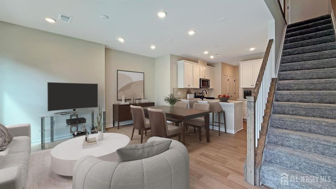 618 Sadie Cir - Photo 4 of 21