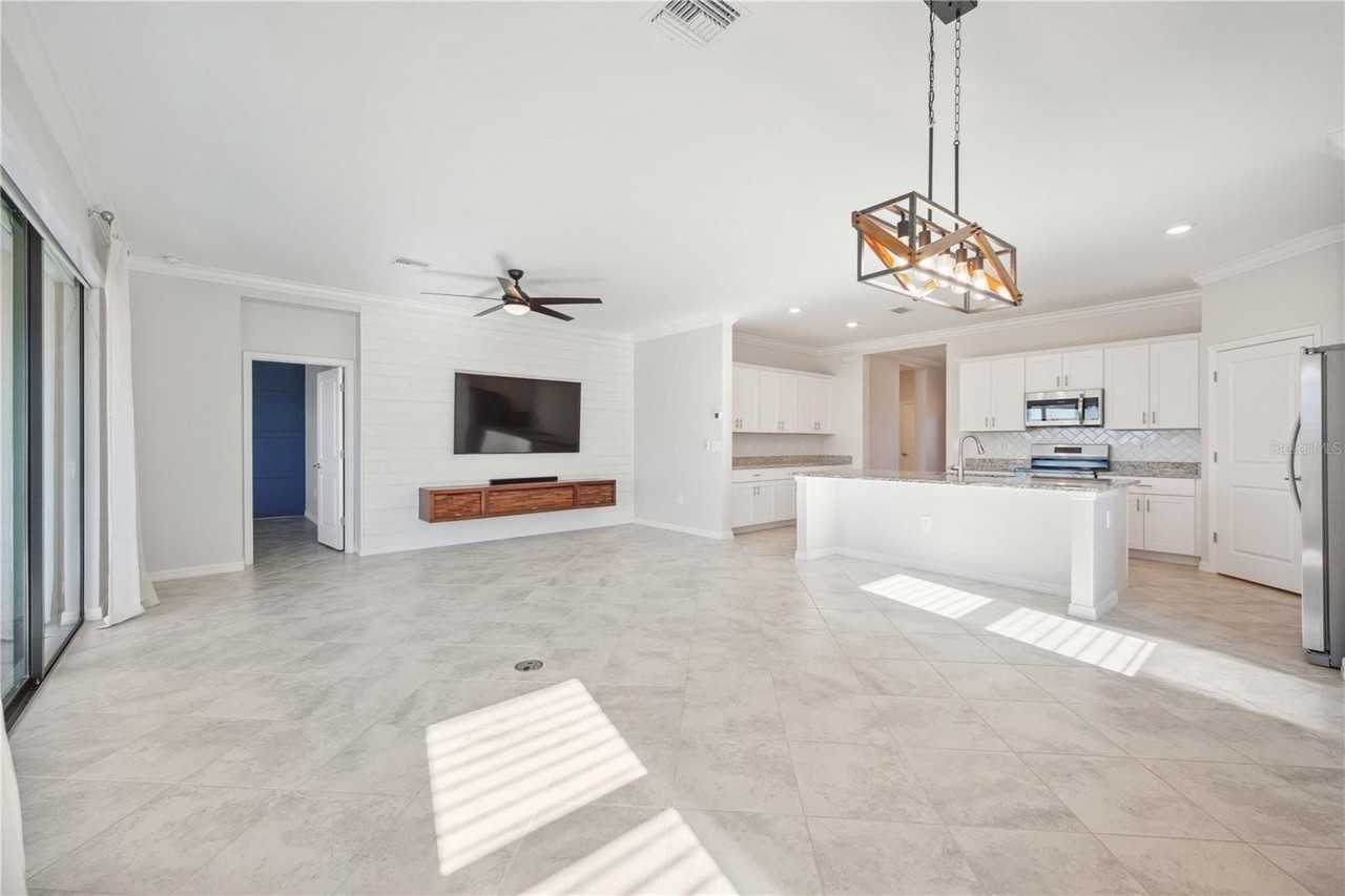 11165 Balfour St - Photo 5 of 30