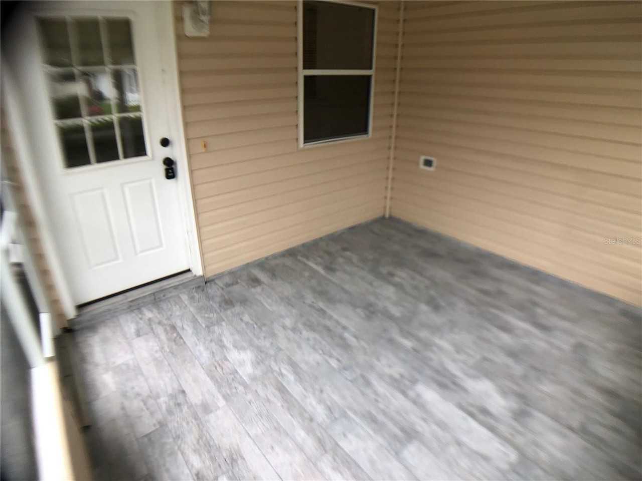 2566 Hialeah Ave - Photo 4 of 20