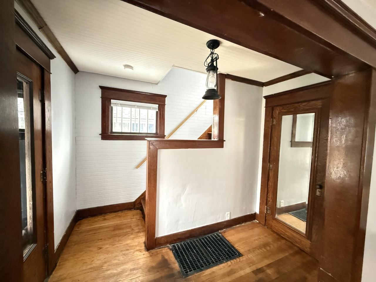 1528 Vermont Ave #1 - Photo 4 of 12