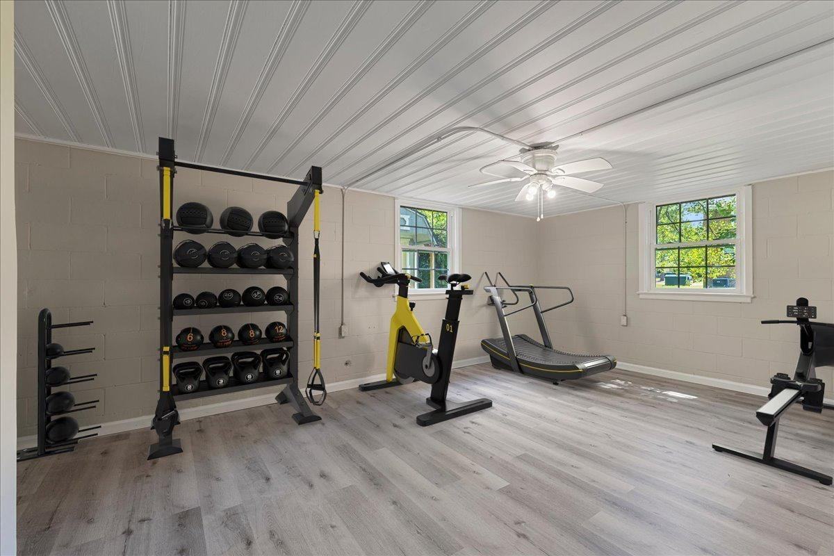 303 Mcarthur St #1 - Photo 4 of 8