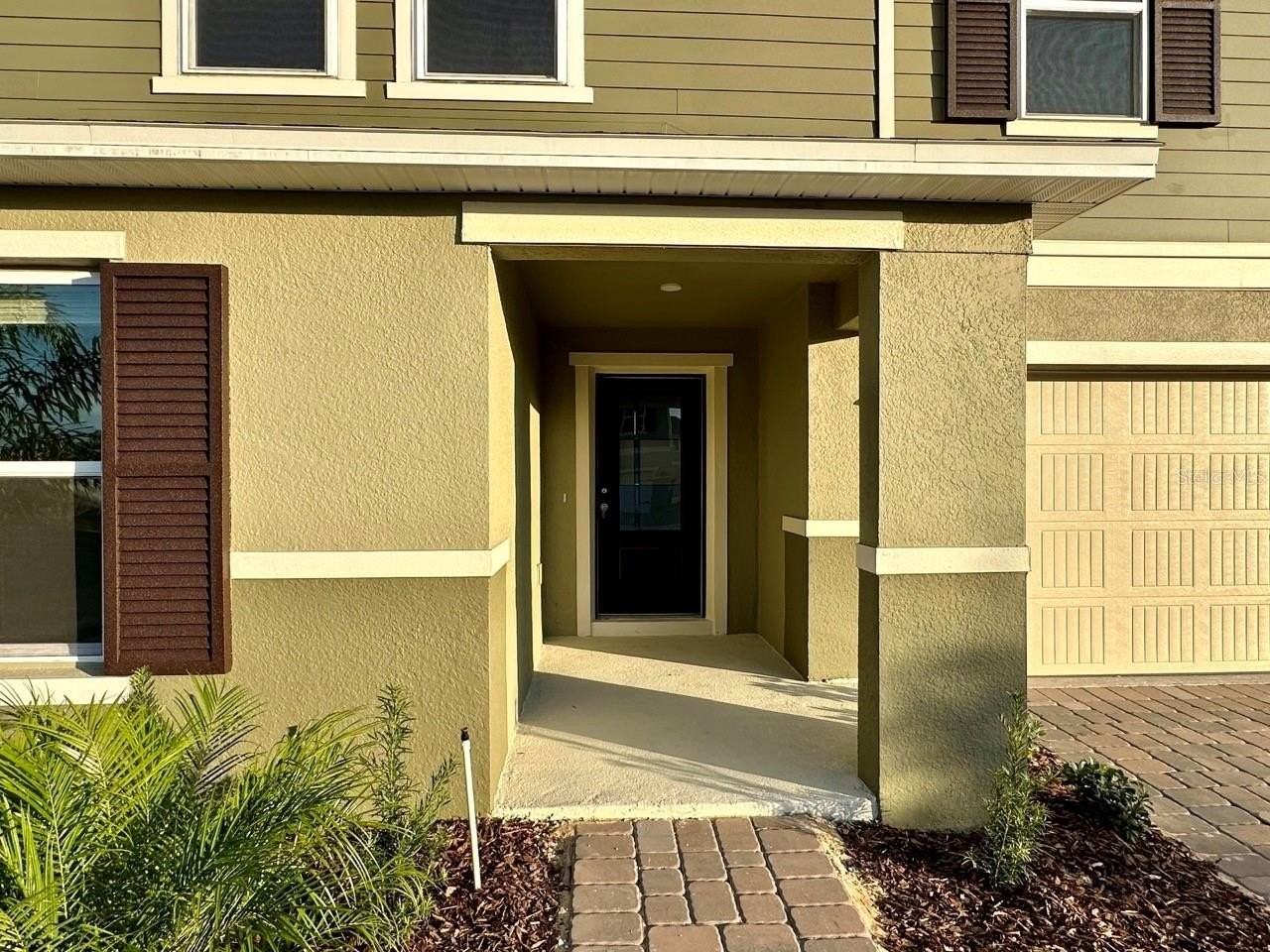 2872 Sanctuary Dr - Photo 4 of 34