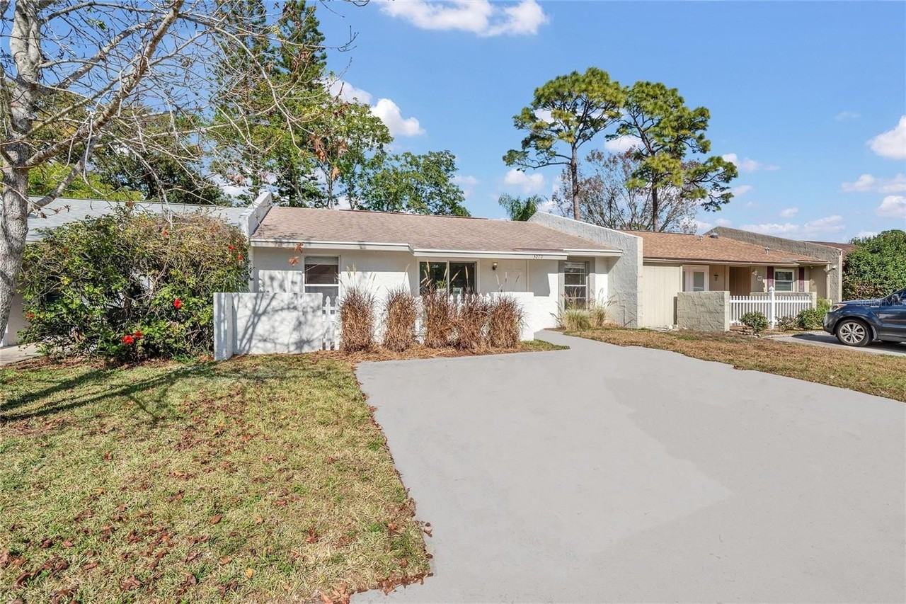 3070 Autumn Ct - Photo 3 of 25