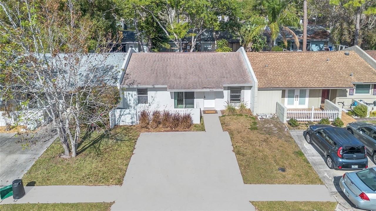 3070 Autumn Ct - Photo 4 of 25