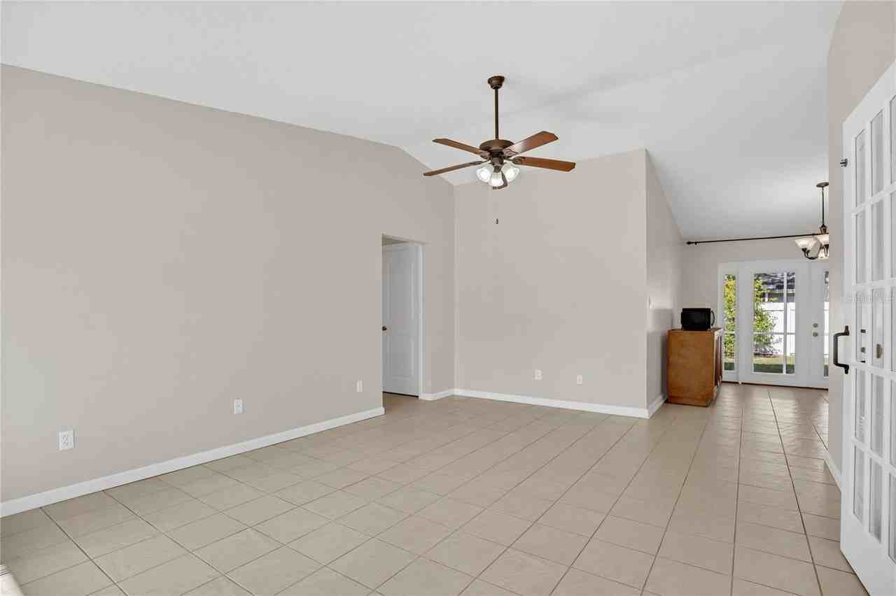 3070 Autumn Ct - Photo 7 of 25