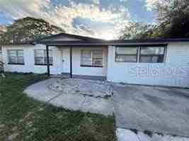 featured image of 1418 Queensway Rd