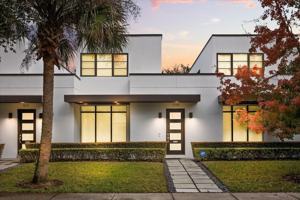 featured image of 1049 N Kentucky Ave