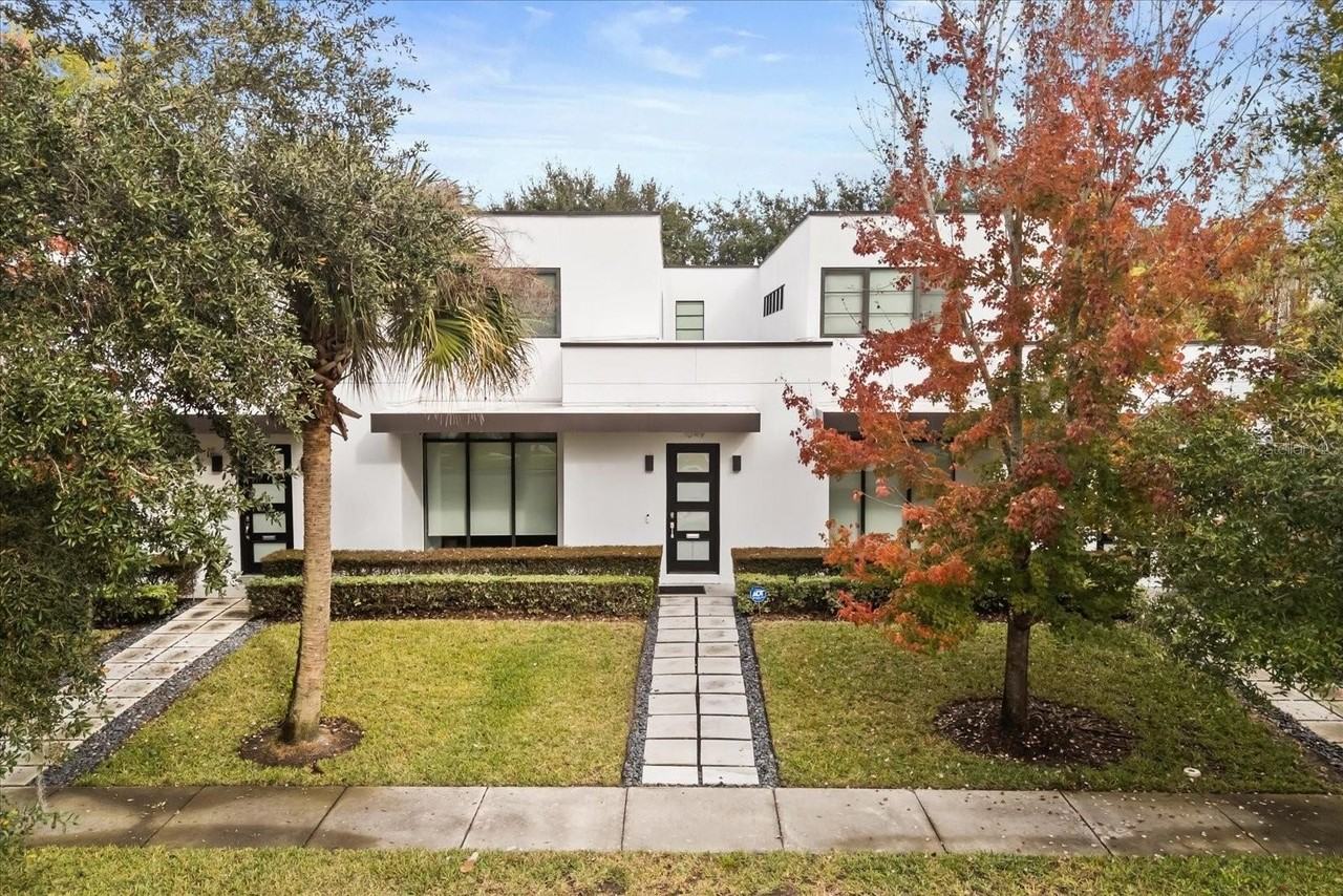 1049 N Kentucky Ave - Photo 3 of 43