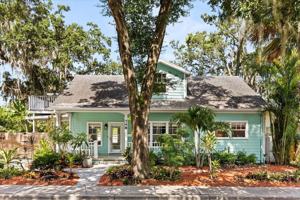 featured image of 748 Altaloma Ave