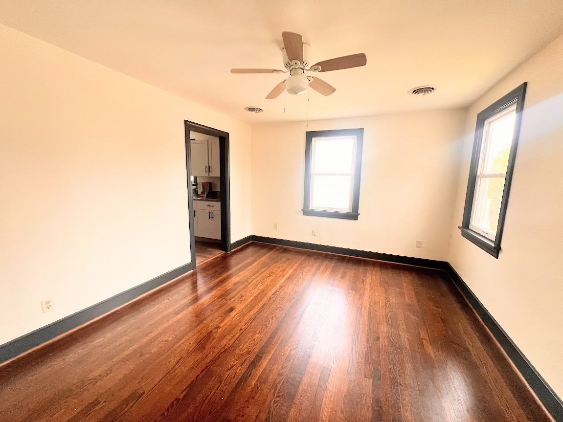 2109 Lynchburg Street - Photo 3 of 10