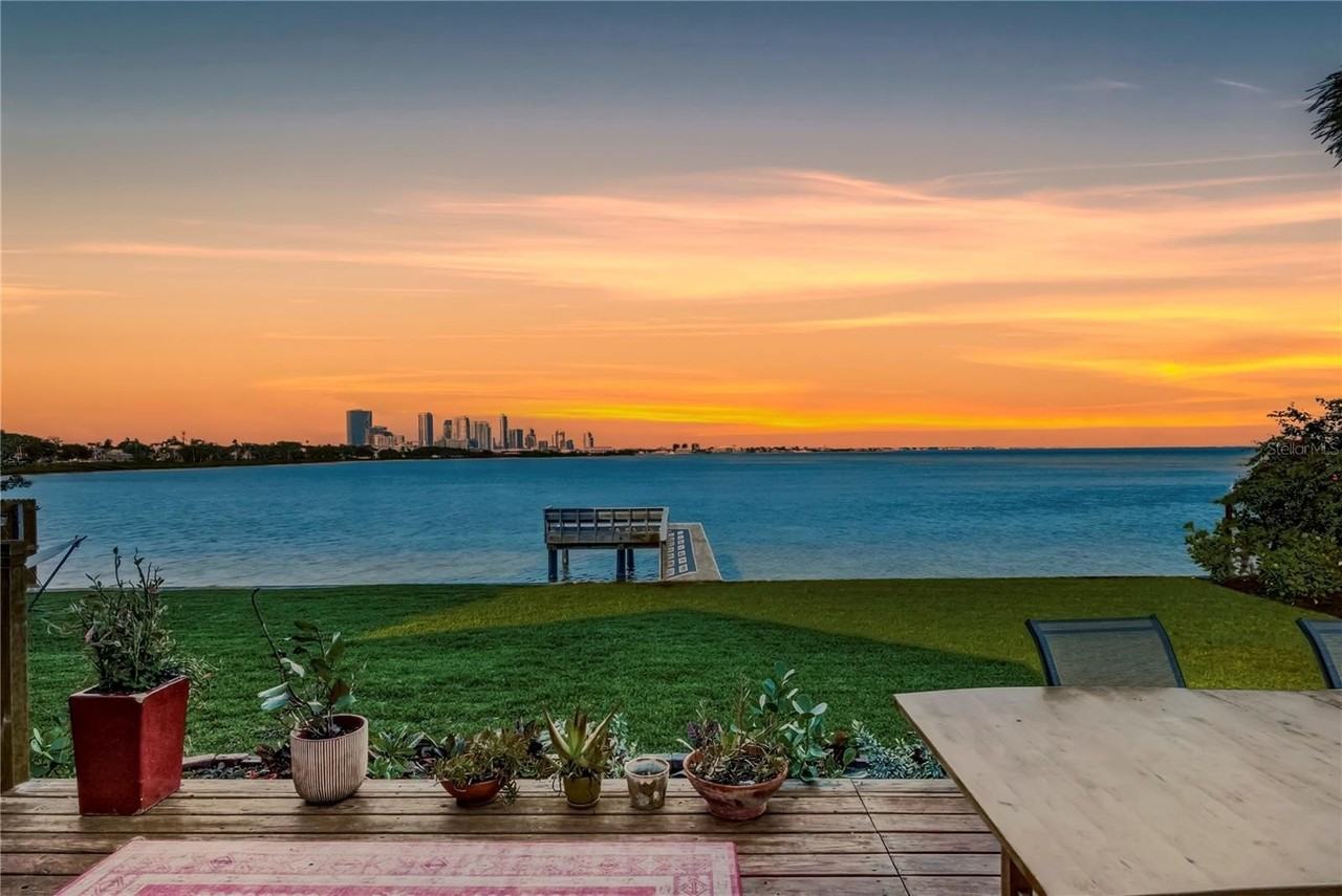 377 22nd Ave Se - Photo 2 of 40