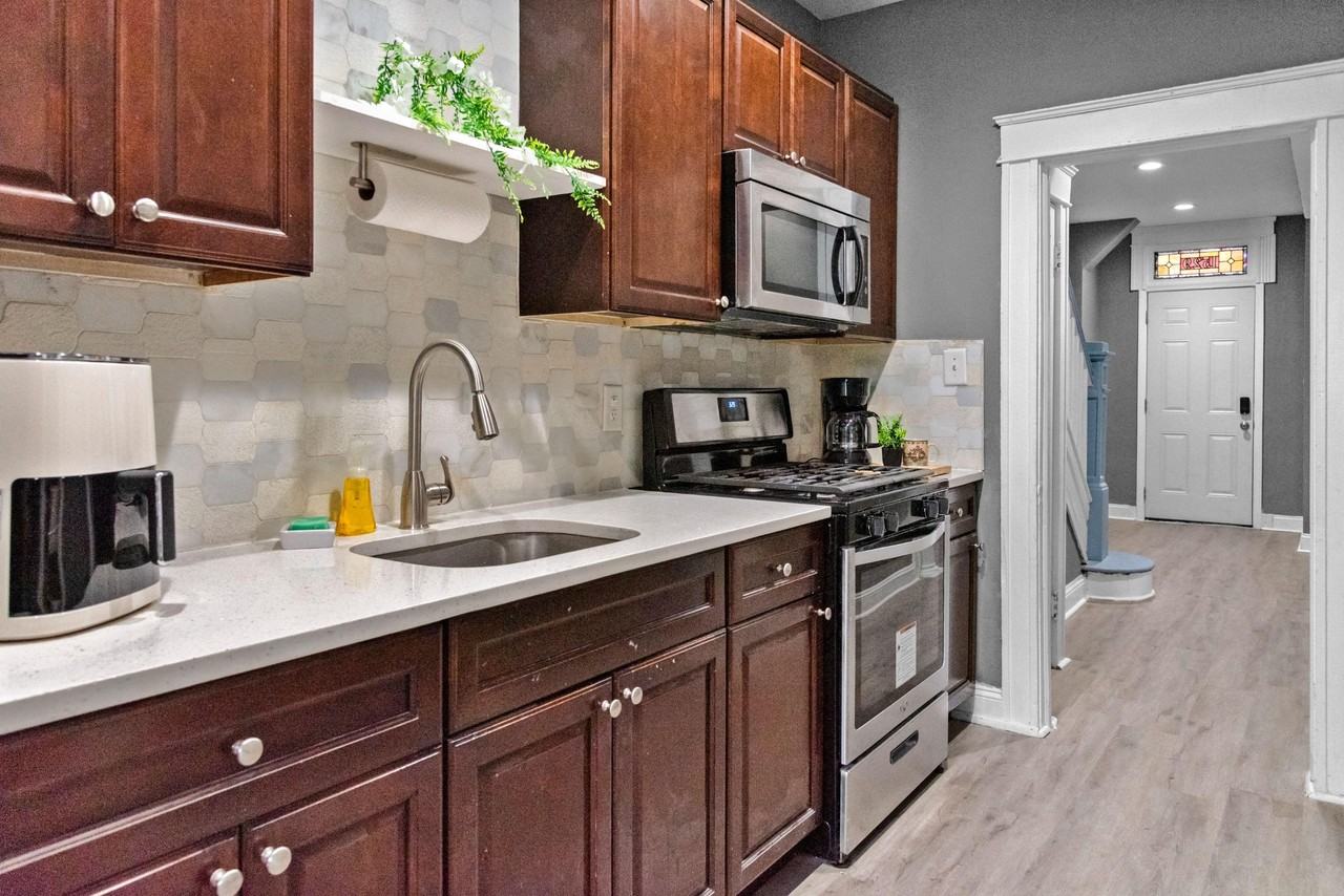 N Smallwood St - Photo 4 of 29