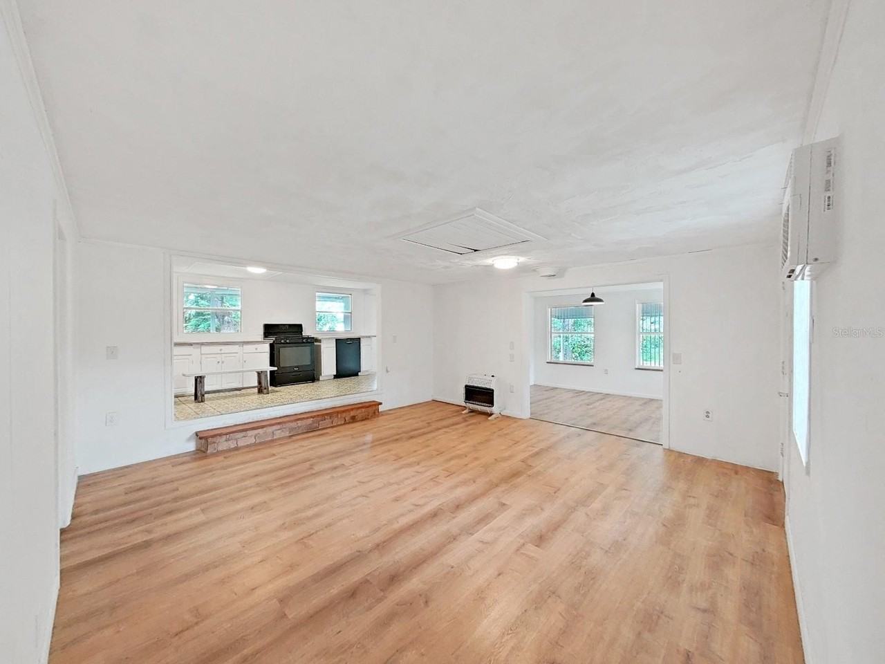 7332 Sealawn Dr - Photo 4 of 13