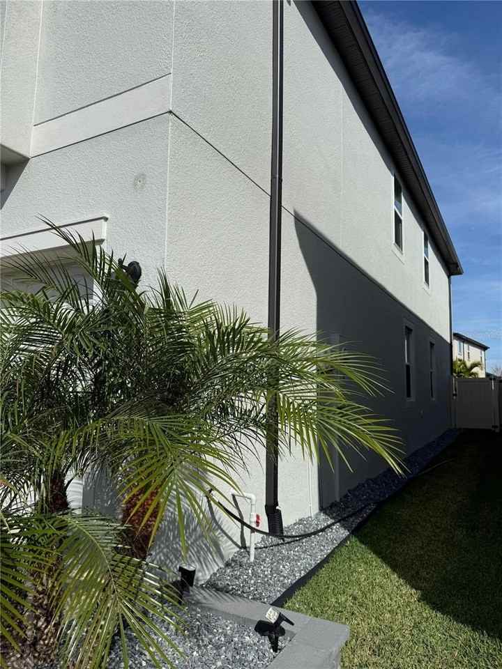 7323 Pool Compass Loop - Photo 2 of 9