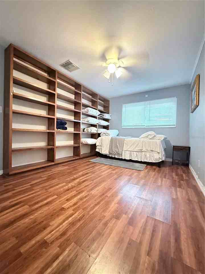 10796 Oakdale Ter - Photo 6 of 21