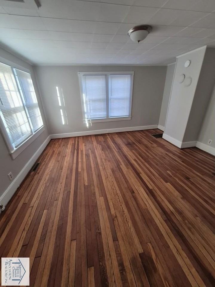 12 Blackfeather Trl - Photo 2 of 8