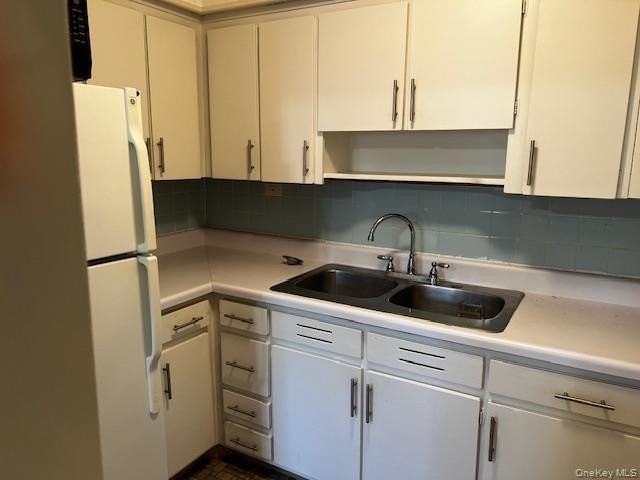 20 Oyster Bay Road unit: Front - Photo 2 of 6