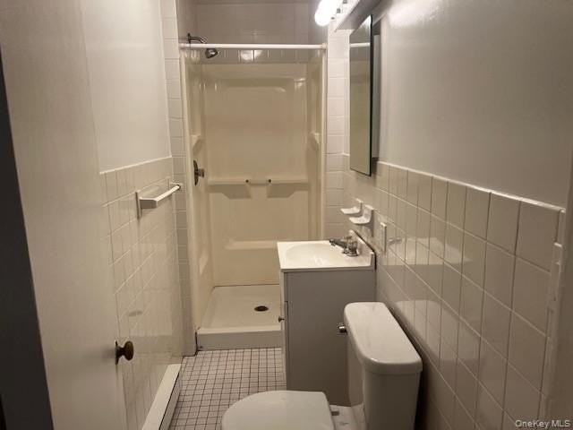 20 Oyster Bay Road unit: Front - Photo 3 of 6