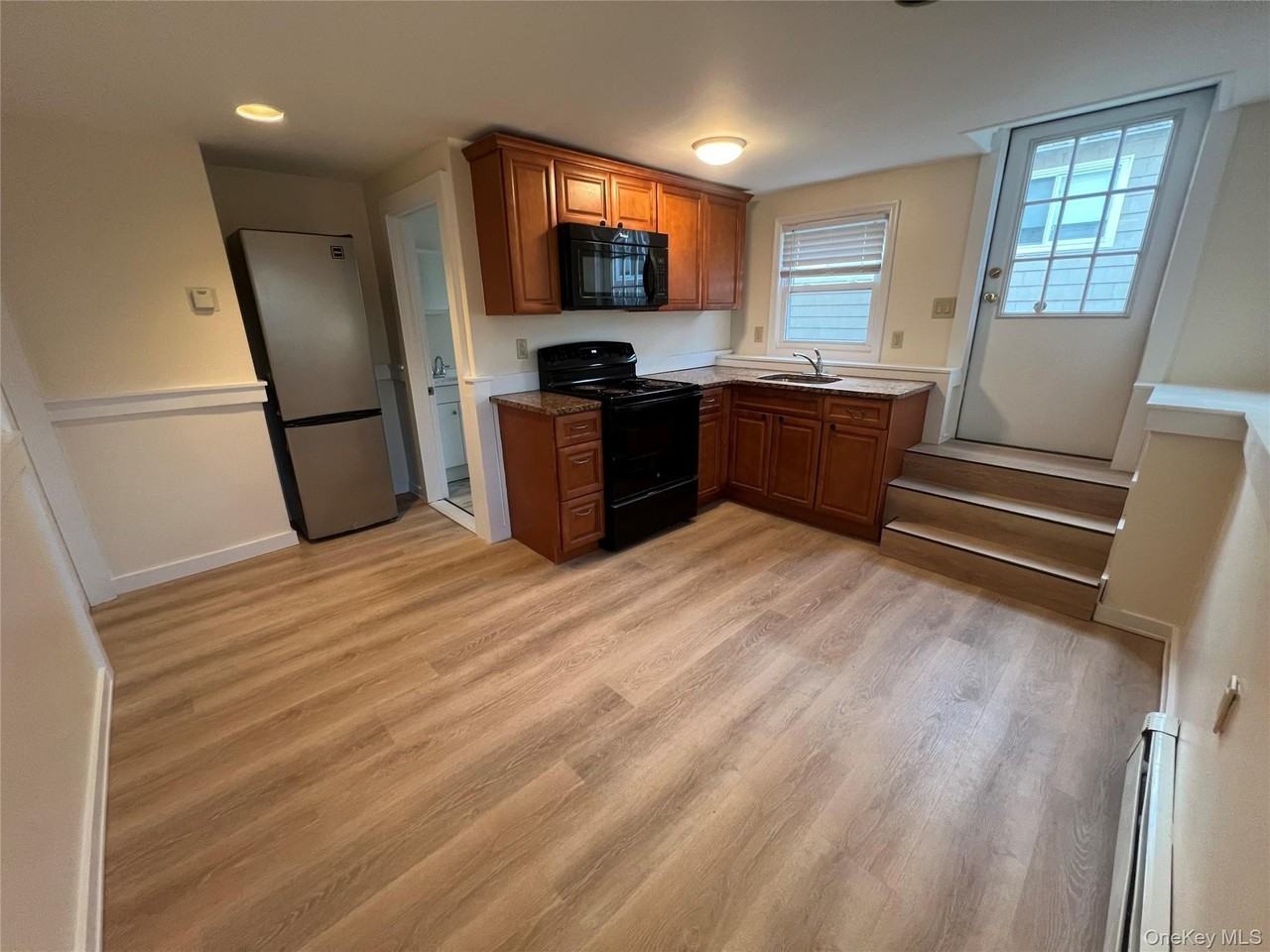 62 Warwick Rd Unit 2 #2 - Photo 2 of 7