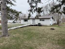 featured image of 477 Maple St N #1