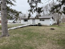 477 Maple St N #1 - Photo 1 of 1