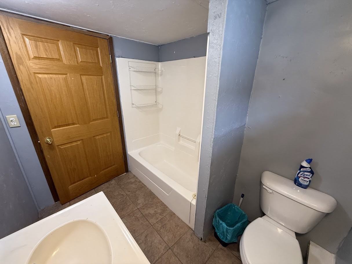 477 Maple St N #1 - Photo 7 of 9