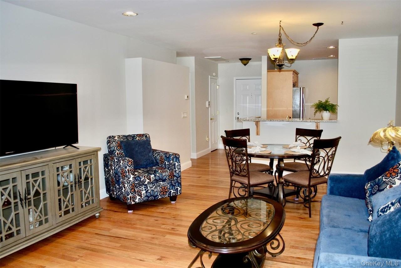 3106 Leeward Dr - Photo 6 of 28